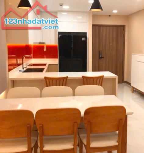 SUNWAH PEARL – 90 NGUYỄN HỮU CẢNH
