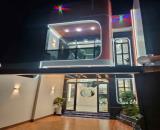 Nhà lầu mới xây dựng full nội thất cao cấp gần Quảng Trường hẻm xe hơi có sân đậu