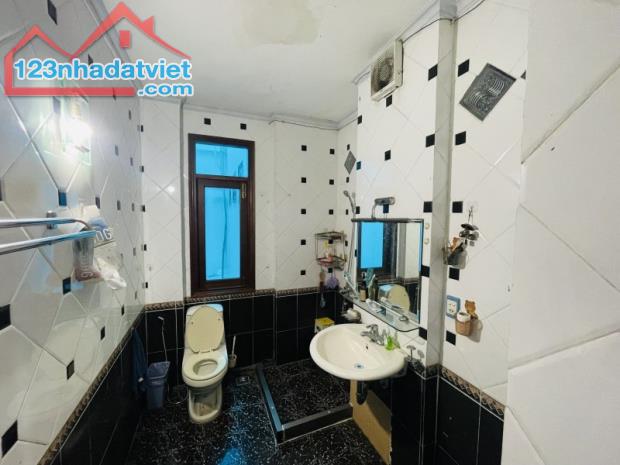 BÁN NHÀ TÂN BÌNH HXH TRÁNH 10M 150M2 4 TẦNG NGANG 5M KD ĐỈNH NGUYỄN ĐÌNH KHƠI 22.5 TỶ.