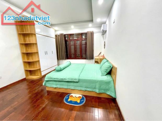 **SIÊU PHẨM TRUNG TÂM ĐỐNG ĐA – 32M² – 6 TẦNG – 4 PHÒNG NGỦ – NHỈNH 8 TỶ - 3