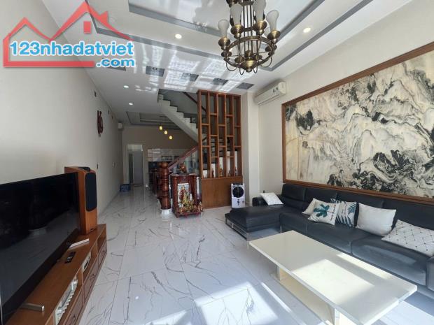 NHÀ MỚI ĐẸP Ở NGAY HẺM XE HƠI 3 TẦNG GẦN VẠN PHÚC CITY 5X20 CHỈ 9,7 TỶ - 3