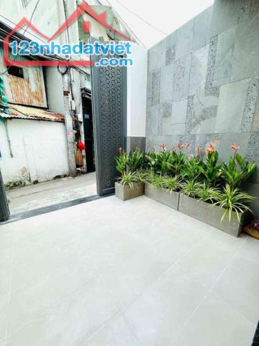 BÁN NHÀ 2 TẦNG - BÌNH ĐÔNG - QUẬN 8 - 4.1 X 18 - 4PN - NHỈNH 5 TỶ - LH 0784968131