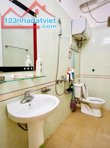 Bán nhà 3 tầng sân cổng riêng ngõ 302 Văn Cao - 3
