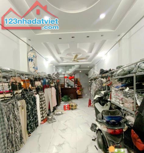 Bán nhà 4 tầng, mặt tiền Hồng Lạc, P.Bảy Hiền, 74m2, hơn 13 tỷ TL - 1