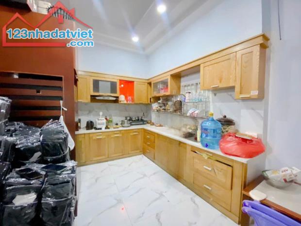Bán nhà 4 tầng, mặt tiền Hồng Lạc, P.Bảy Hiền, 74m2, hơn 13 tỷ TL - 2