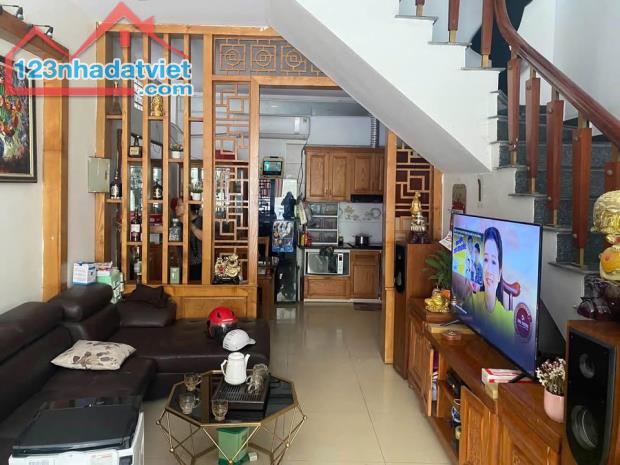 🏠 NHÀ 4 TẦNG LÔ GÓC – TỔ 5 GIA THƯỢNG ĐỂ LẠI FULL NỘI THẤT CAO CẤP - 1