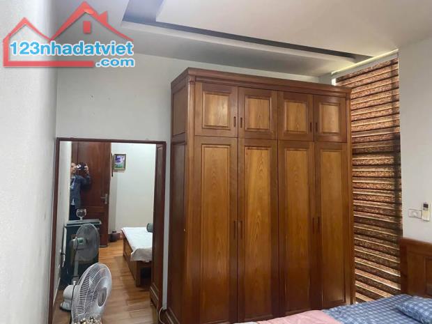 🏠 NHÀ 4 TẦNG LÔ GÓC – TỔ 5 GIA THƯỢNG ĐỂ LẠI FULL NỘI THẤT CAO CẤP - 2