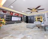 NGUYỄN CHÁNH- 15,6 TỶ- 60M RA PHỐ- 50M- 7 NGỦ- THOÁNG TRƯỚC SAU- THANG MÁY- Ở LÀ THÍCH.