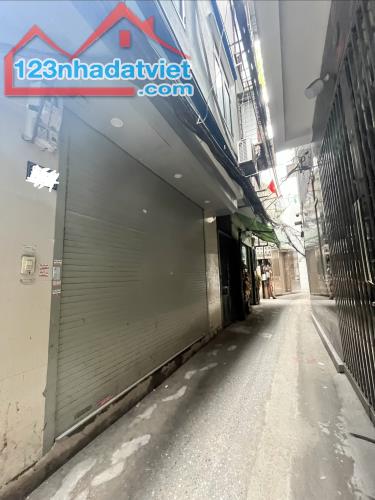 Bán nhà, lô góc 36m², 5 tầng, lõi Đống Đa, dưới 9 tỷ